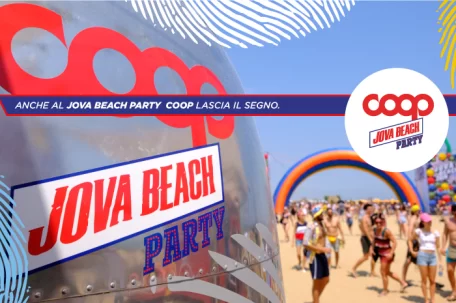 At Jova Beach with Coop Italy 17 Stops Aboard the iconic Airstream
